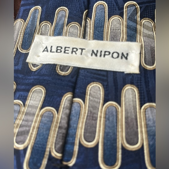 Silk Ties - Picture 7 of 8